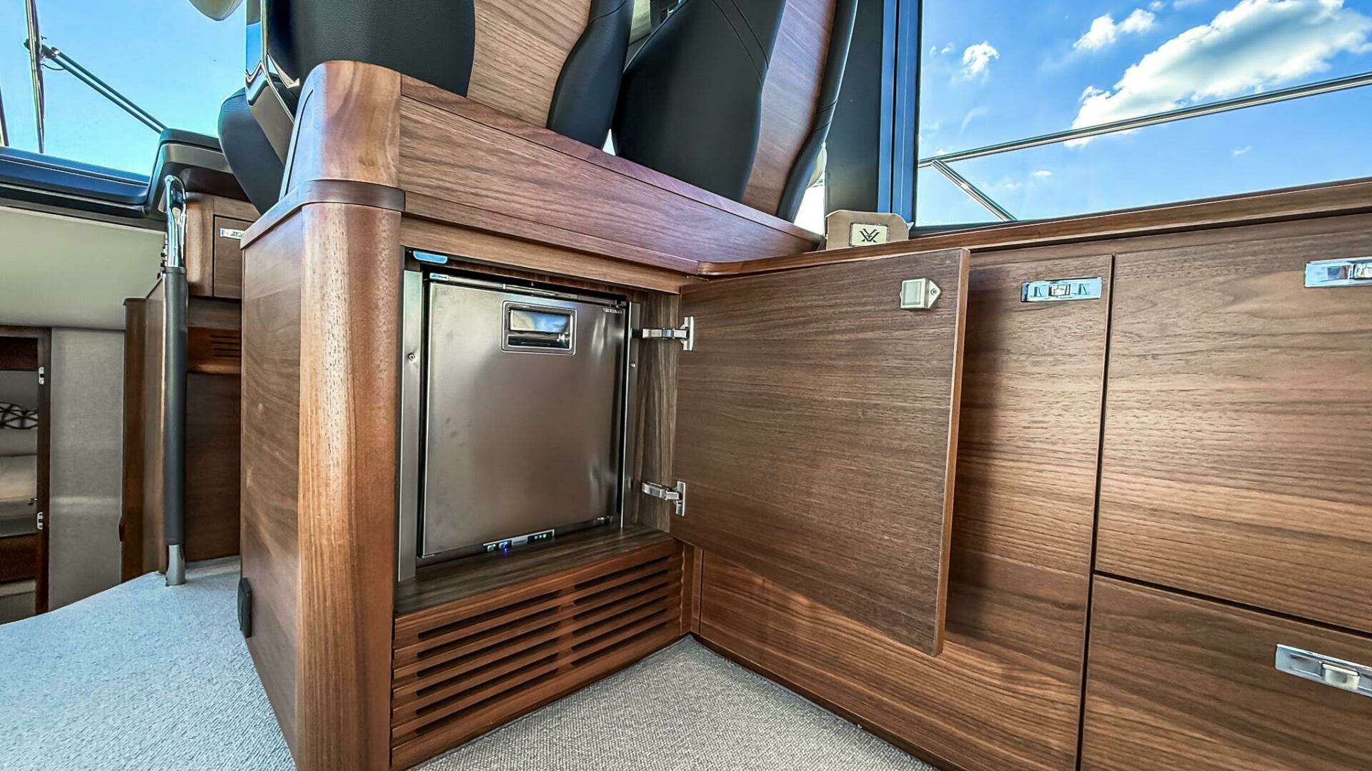 Princess S65 Sportbridge-2026 -Miami-Florida-United States 5928464