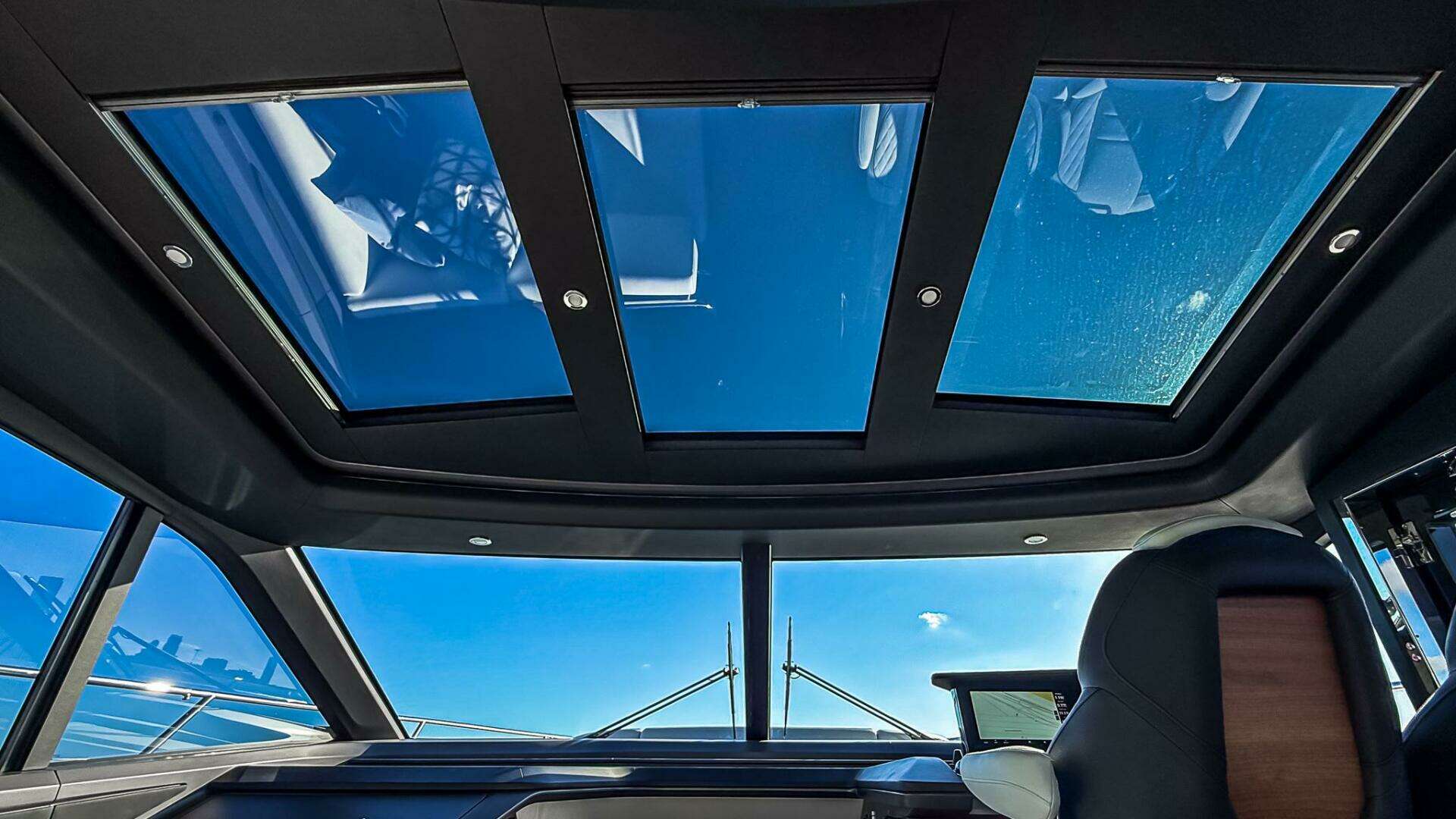Princess S65 Sportbridge-2026 -Miami-Florida-United States 5928457