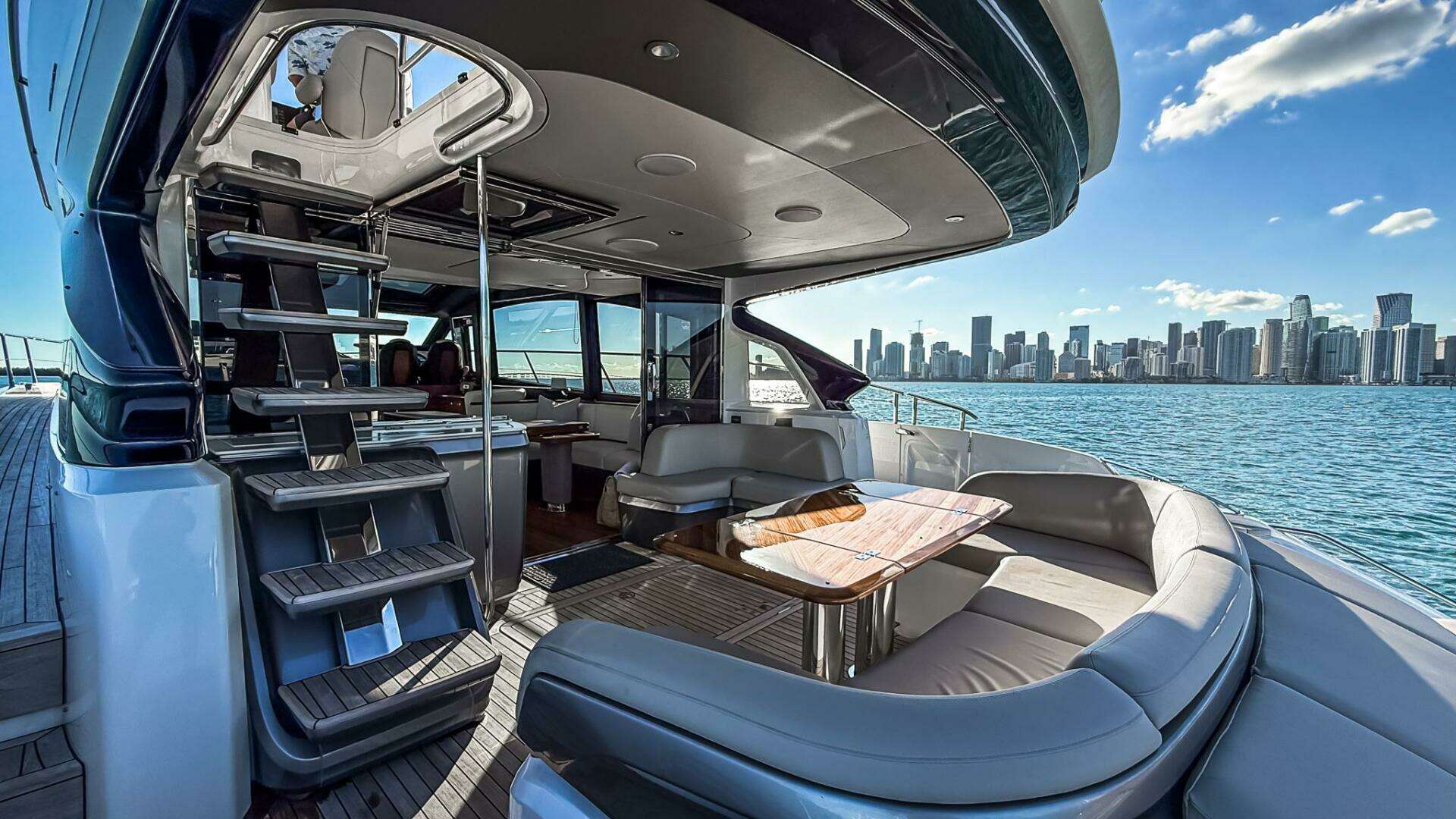 Princess S65 Sportbridge-2026 -Miami-Florida-United States 5928472