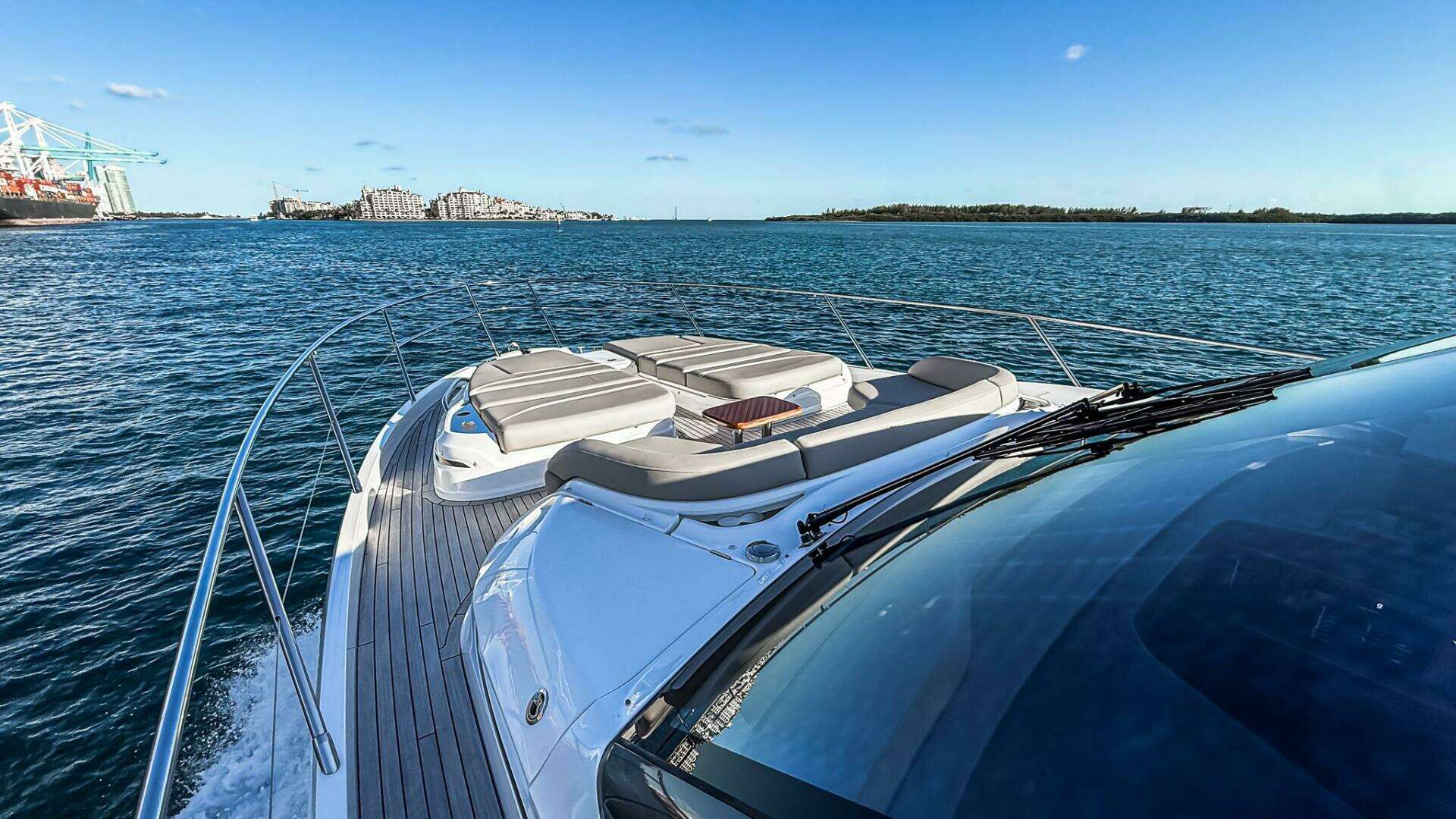 Princess S65 Sportbridge-2026 -Miami-Florida-United States 5928491