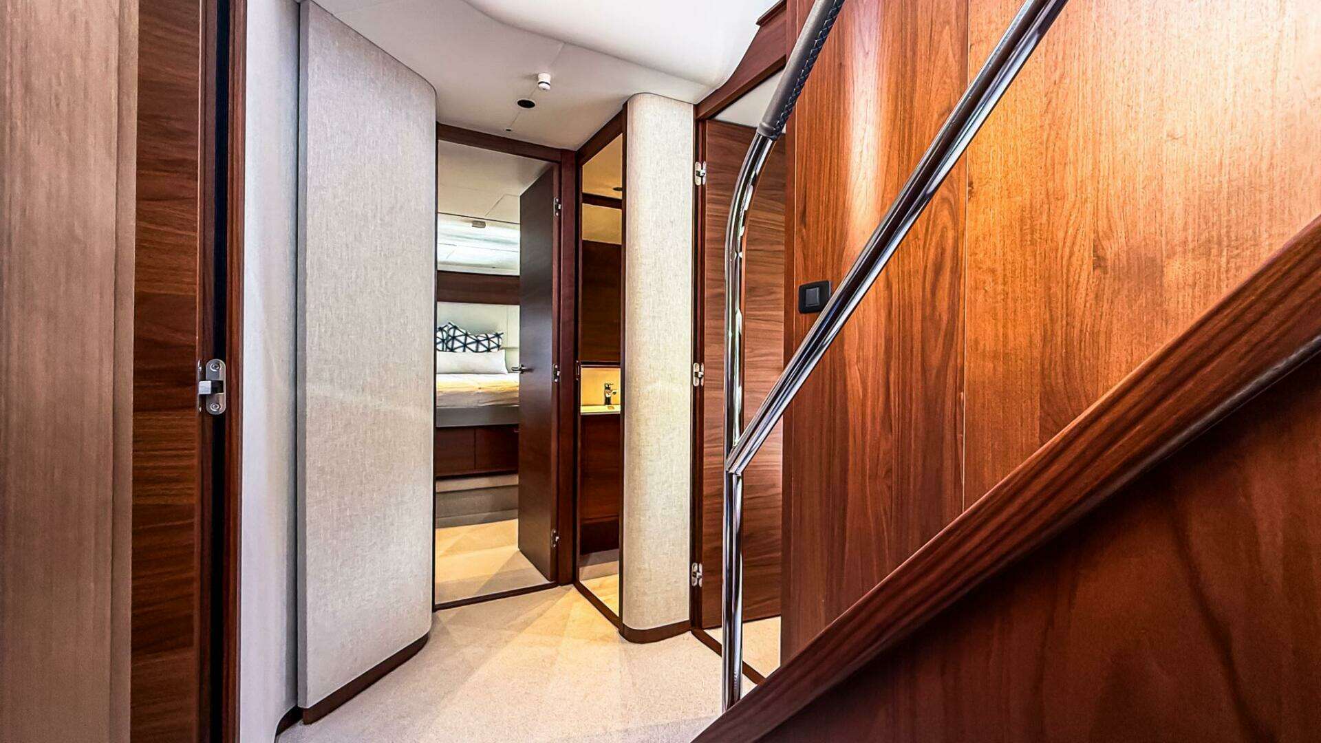 Princess S65 Sportbridge-2026 -Miami-Florida-United States 5928410