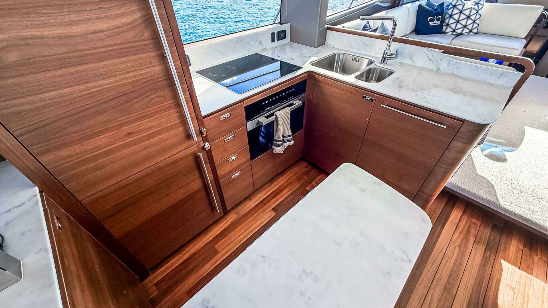 Princess S65 Sportbridge-2026 -Miami-Florida-United States 5928437