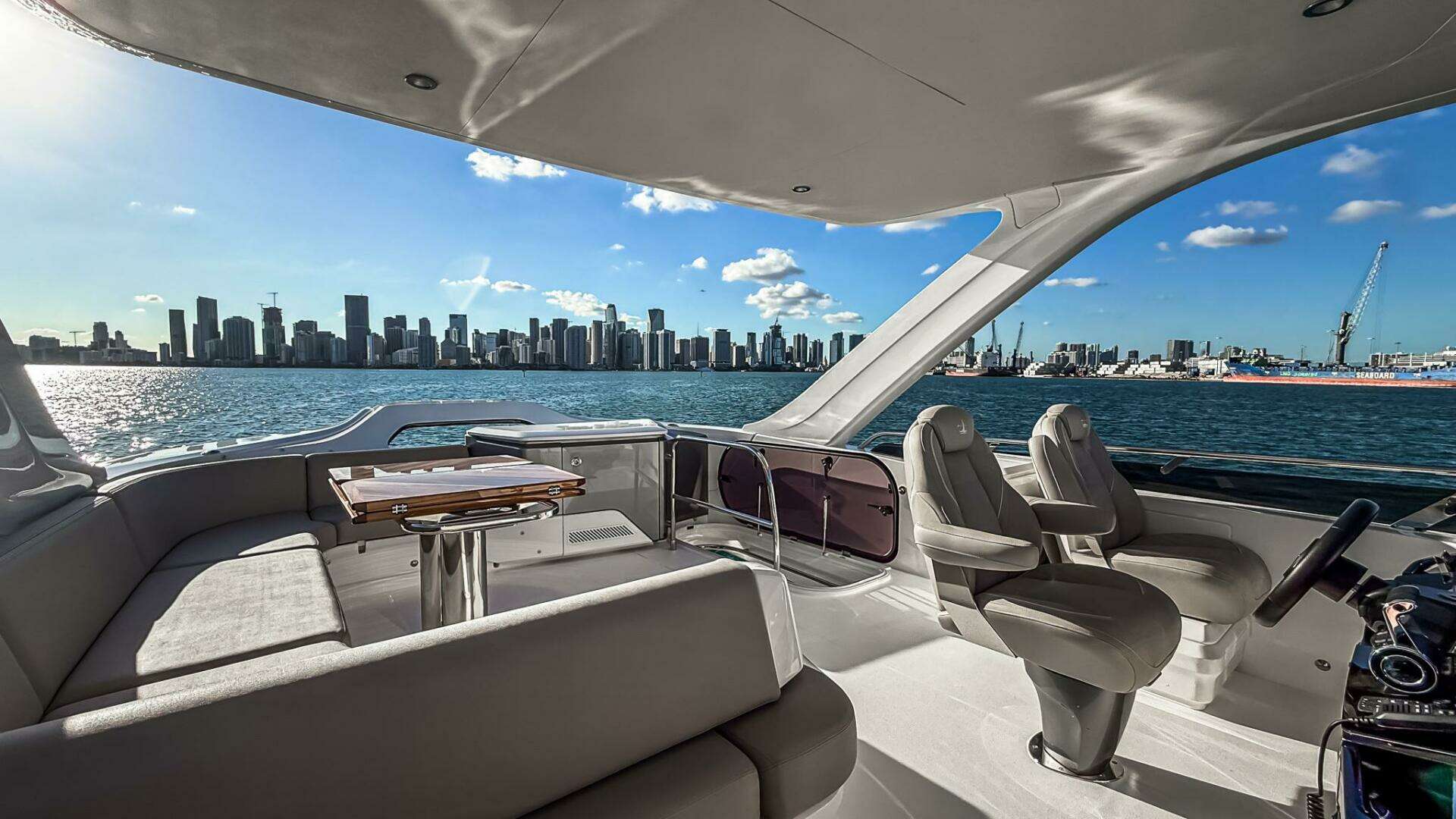 Princess S65 Sportbridge-2026 -Miami-Florida-United States 5928476