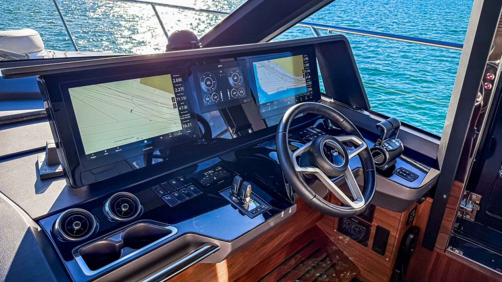 Princess S65 Sportbridge-2026 -Miami-Florida-United States 5928452