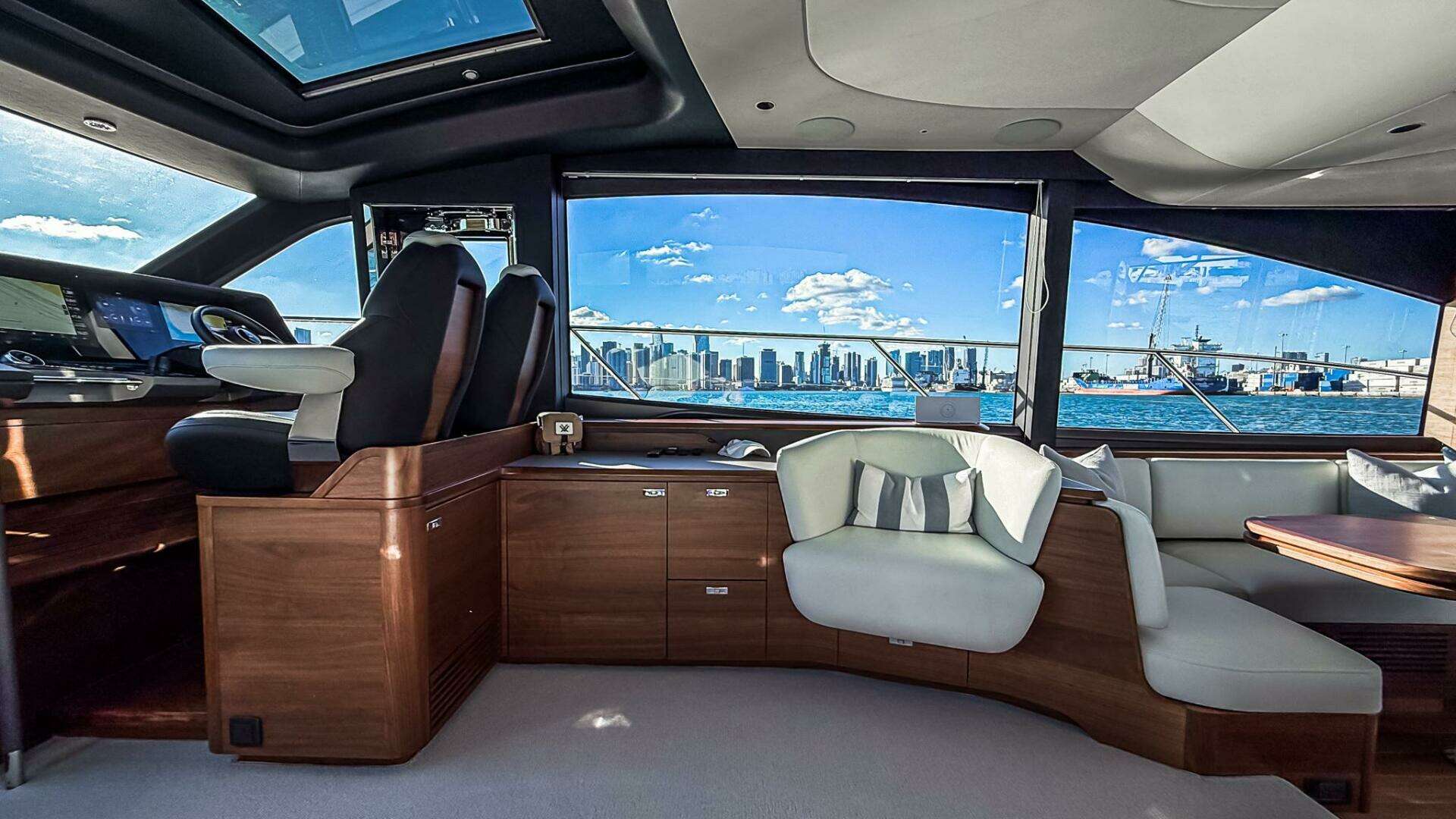 Princess S65 Sportbridge-2026 -Miami-Florida-United States 5928456