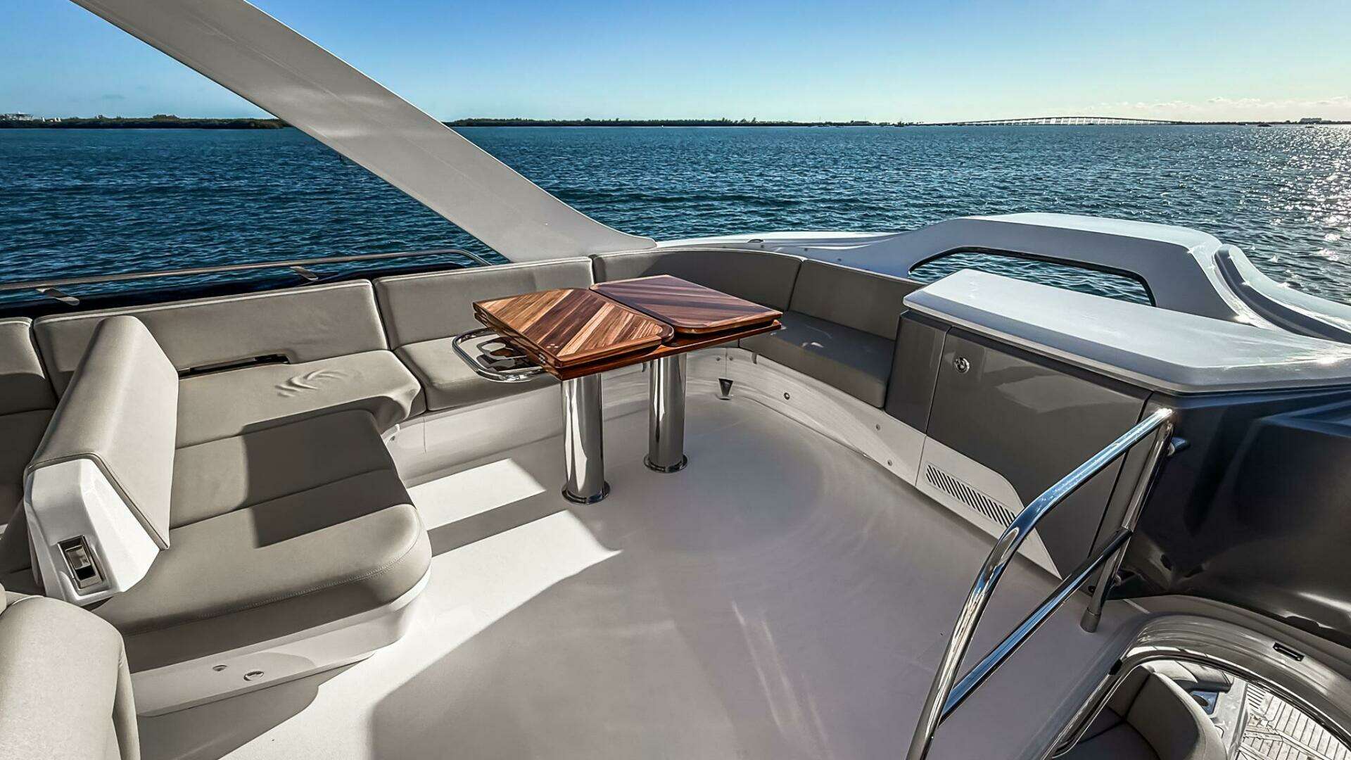 Princess S65 Sportbridge-2026 -Miami-Florida-United States 5928478
