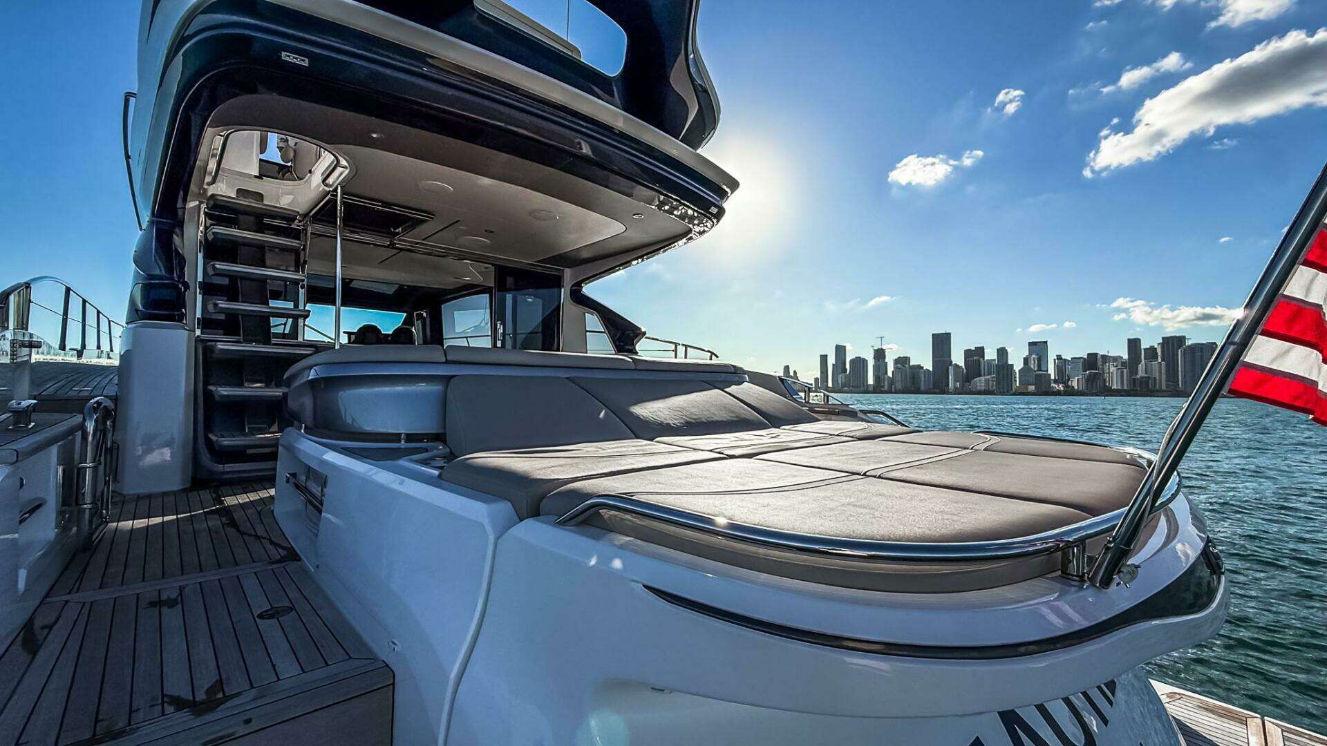 Princess S65 Sportbridge-2026 -Miami-Florida-United States 5928471