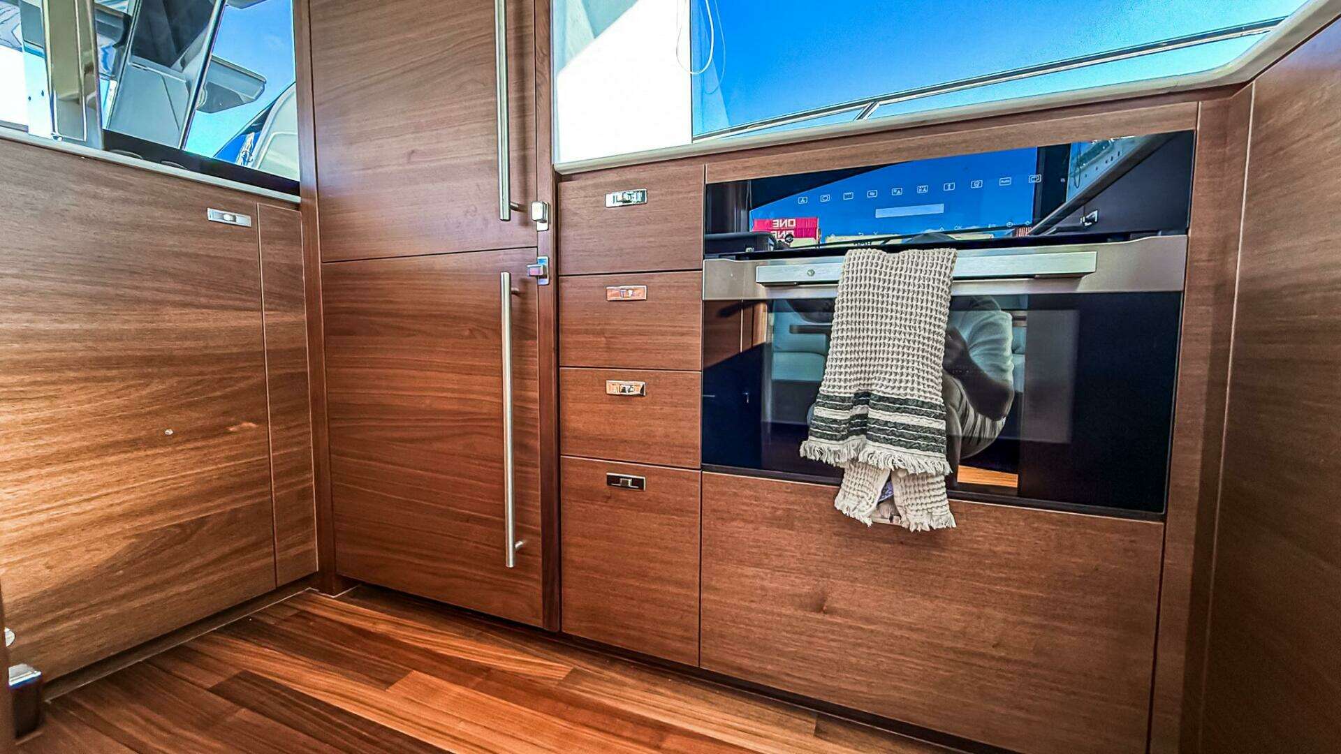 Princess S65 Sportbridge-2026 -Miami-Florida-United States 5928442