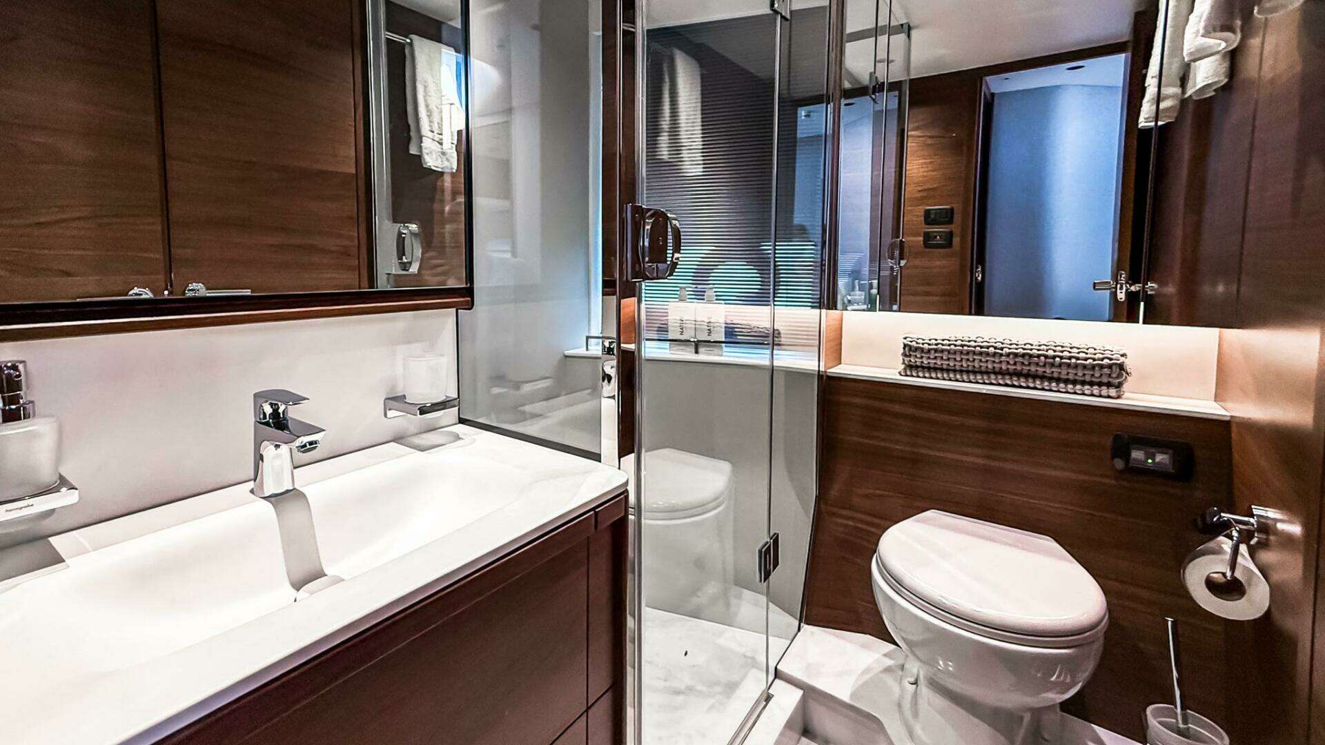 Princess S65 Sportbridge-2026 -Miami-Florida-United States 5928416
