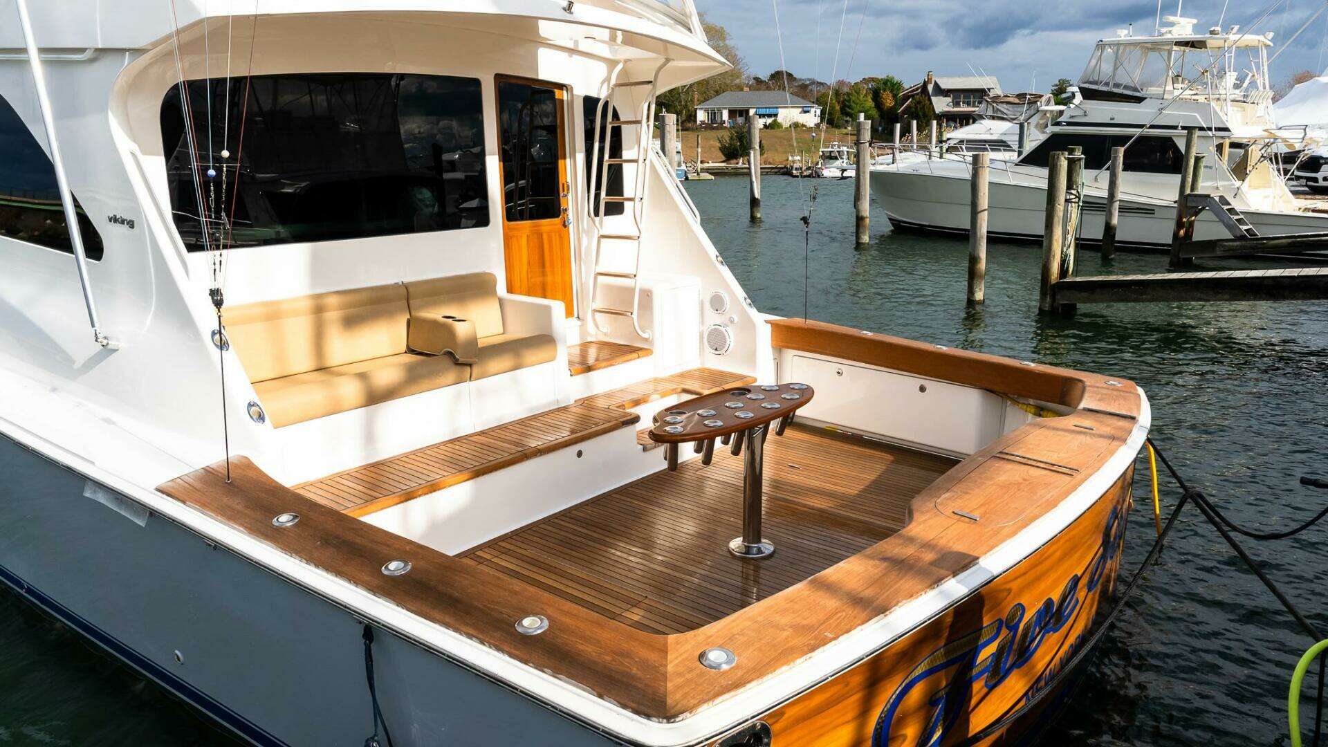 2007 Viking 64 Convertible Yacht For Sale | FIVE SEAS | SI Yachts