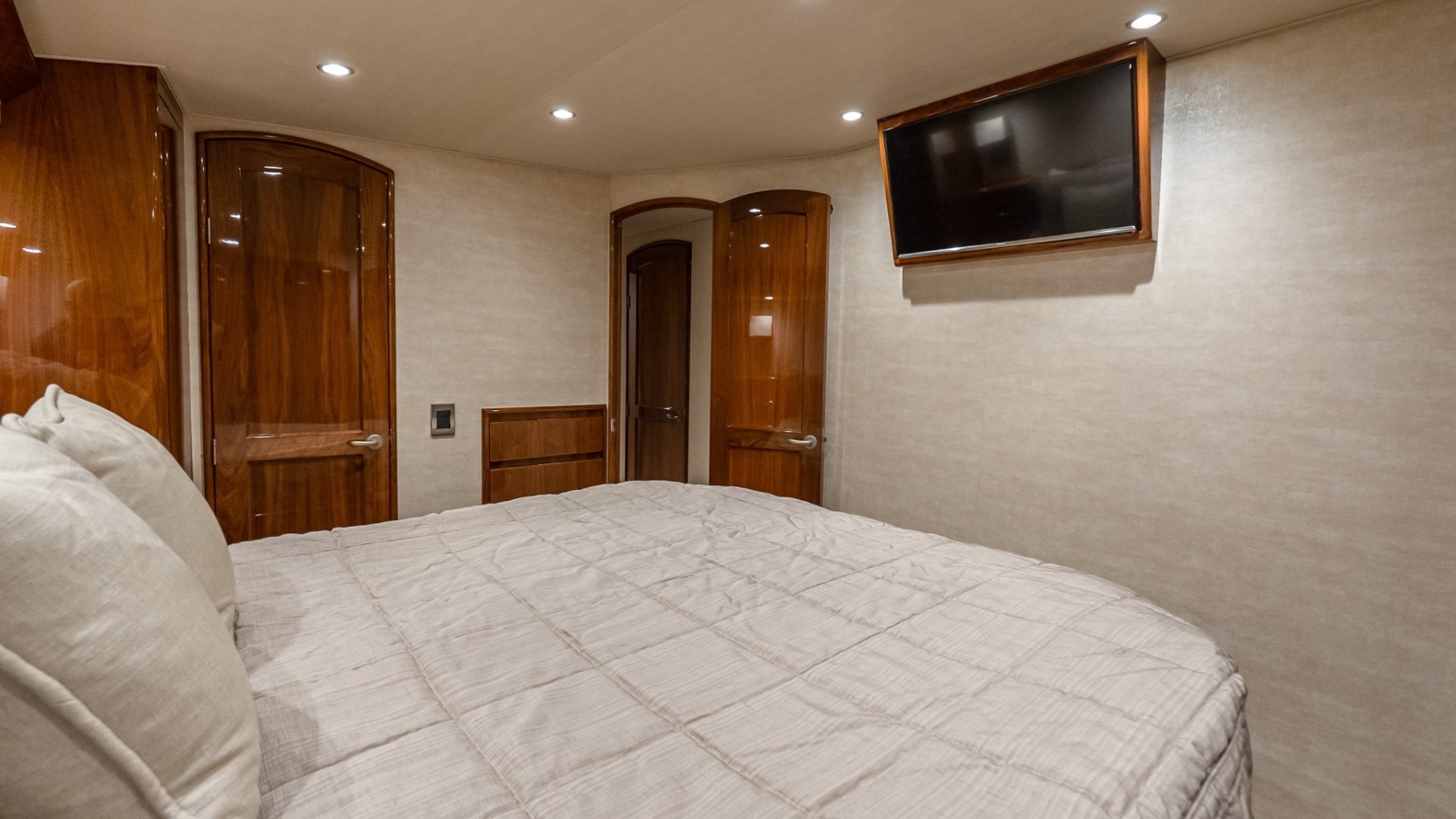 Viking 62 Enclosed Bridge-2017-Sexy Lady Palm Beach-Florida-United States 6016999