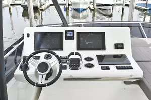 Flybridge Helm Station