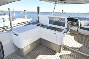 Flybridge Wet Bar/ Grill
